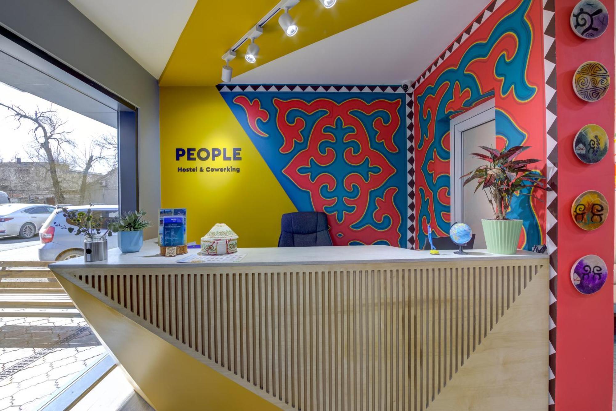 People Hostel & Coworking Bisjkek Eksteriør bilde