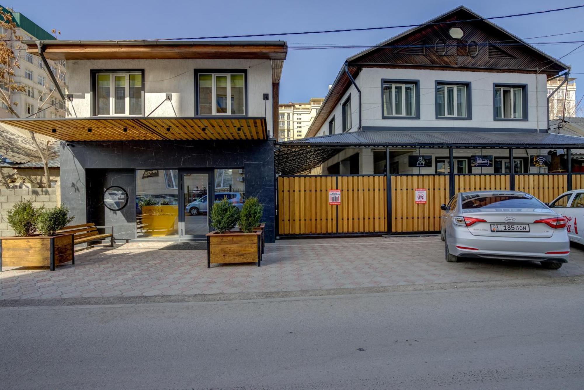People Hostel & Coworking Bisjkek Eksteriør bilde