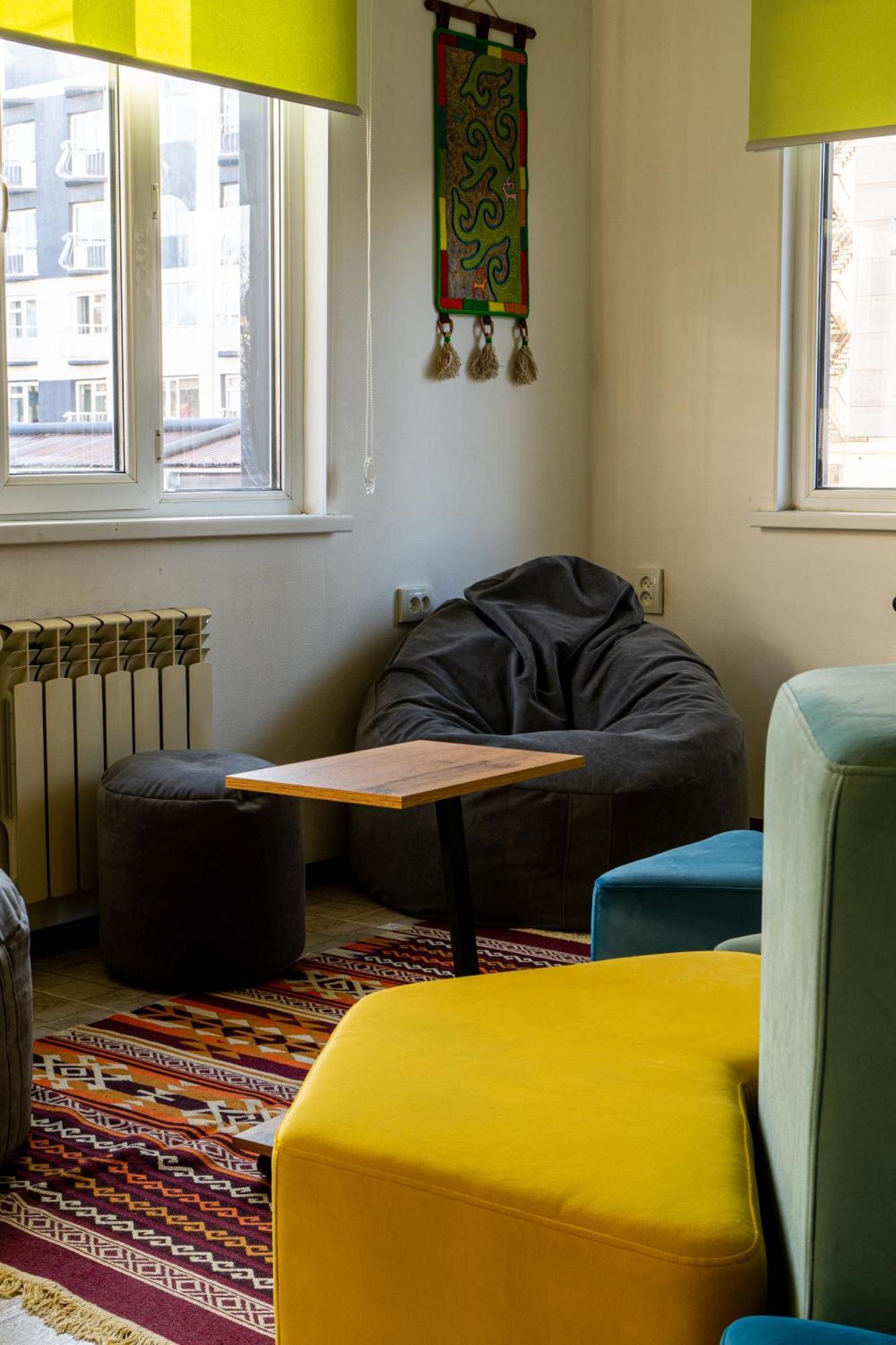 People Hostel & Coworking Bisjkek Eksteriør bilde