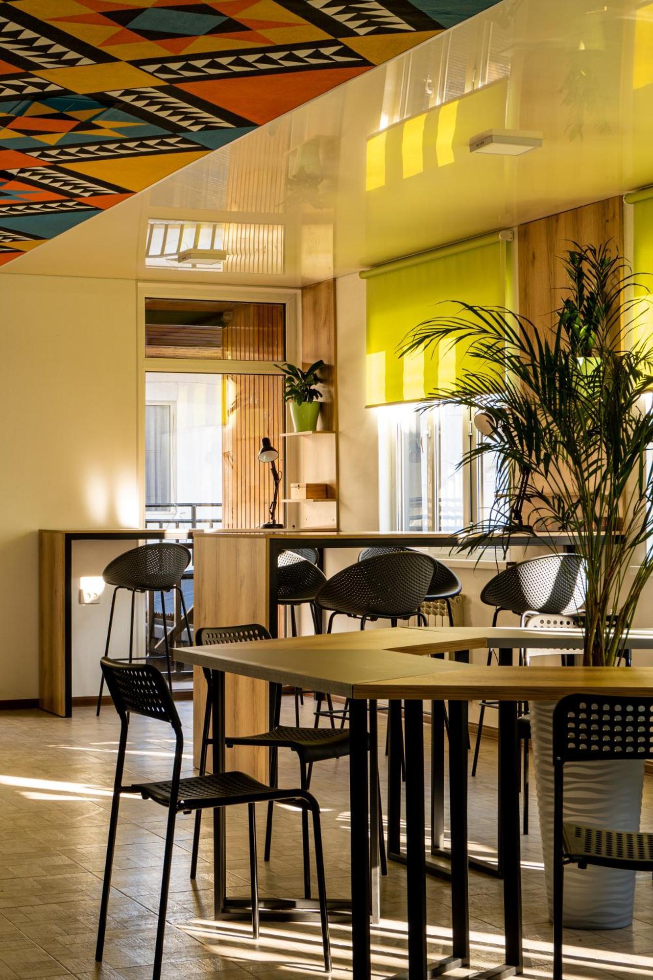 People Hostel & Coworking Bisjkek Eksteriør bilde